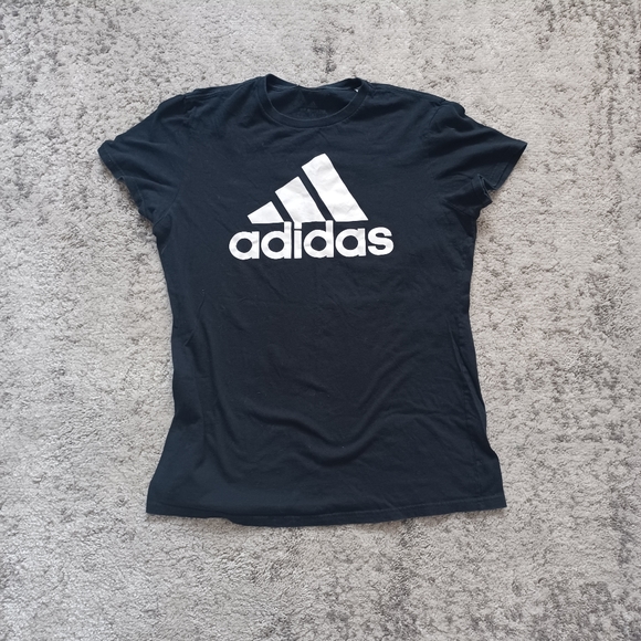 👕 2/$20 Adidas Classic gogo Tee - Picture 5 of 7
